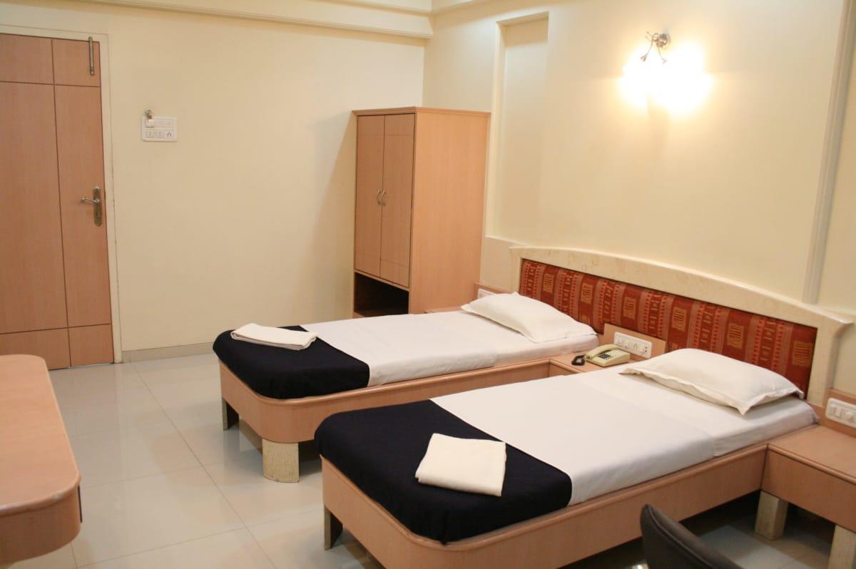 Hotel Sai International Peth  ภายนอก รูปภาพ